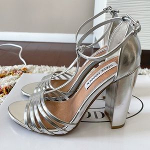 Steve Madden Silver Carmelaa Heels